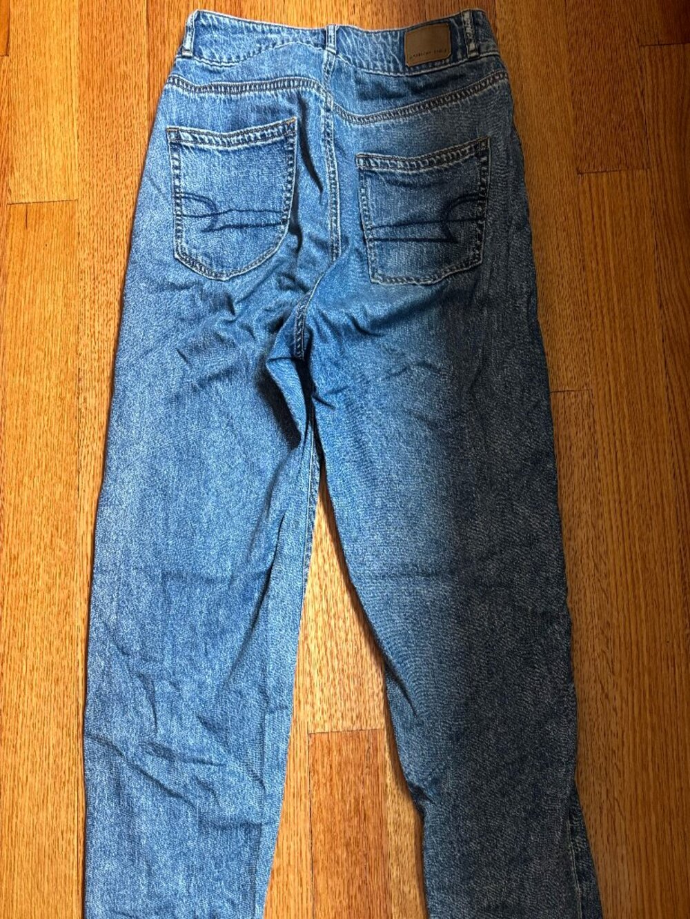 American Eagle Mom Jeans Size 2